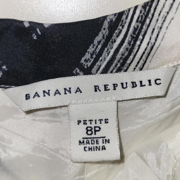 Banana Republic Silk Swingy Geometric/Plaid Skirt, Size 8 Petite, VGUC - Picture 2 of 3